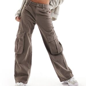 Pull&Bear brown cargo pants